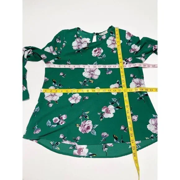 Live To Be Spoiled Floral Print Long Bell Sleeve Blouse Keyhole Back Green Large - Picture 7 of 14